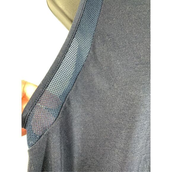 Old navy blue tank top size medium - Picture 6 of 8